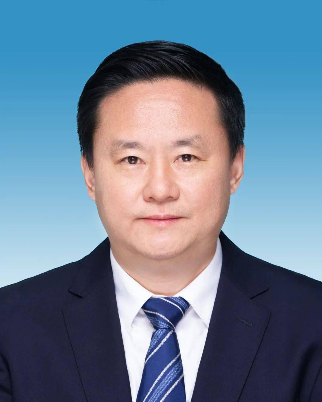 杨中坚同志当选启东市市长