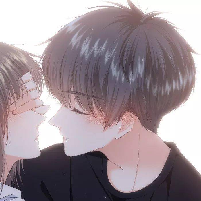 情侣头像夜风寒凉你是人间火光