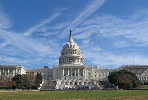 哥大校园里还走出5位美国开国元勋,奥巴马,罗斯福等四位美国总统,和34