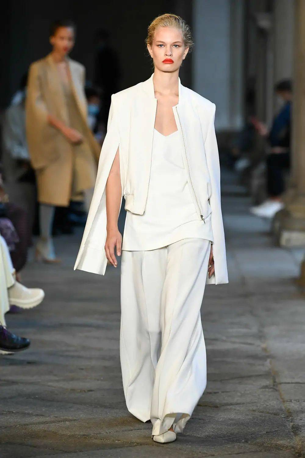 maxmara2021年春夏高级成衣发布秀