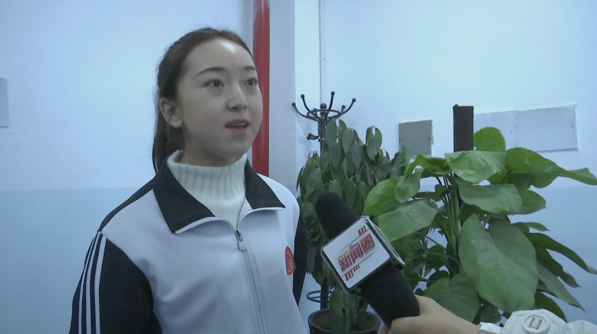 图玛热斯·毛吾兰 新疆伊宁县二中学生自从来到新疆以后,徐老师几乎都