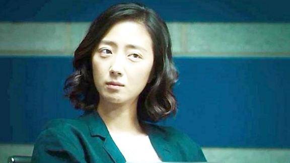 桂纶镁秒变女律师简直太霸气了