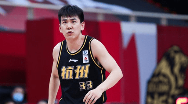 单场砍22 8!昔日大佬离开鱼腩队一飞冲天 霍楠后悔失去他吗