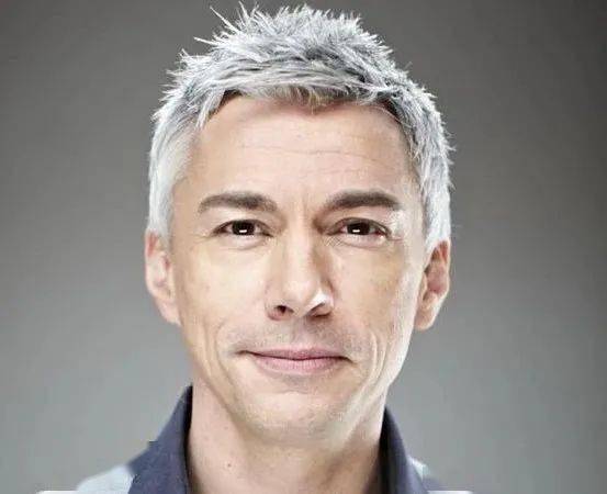 爱德华兹,jonathan edwards,1966年5月10日出生.