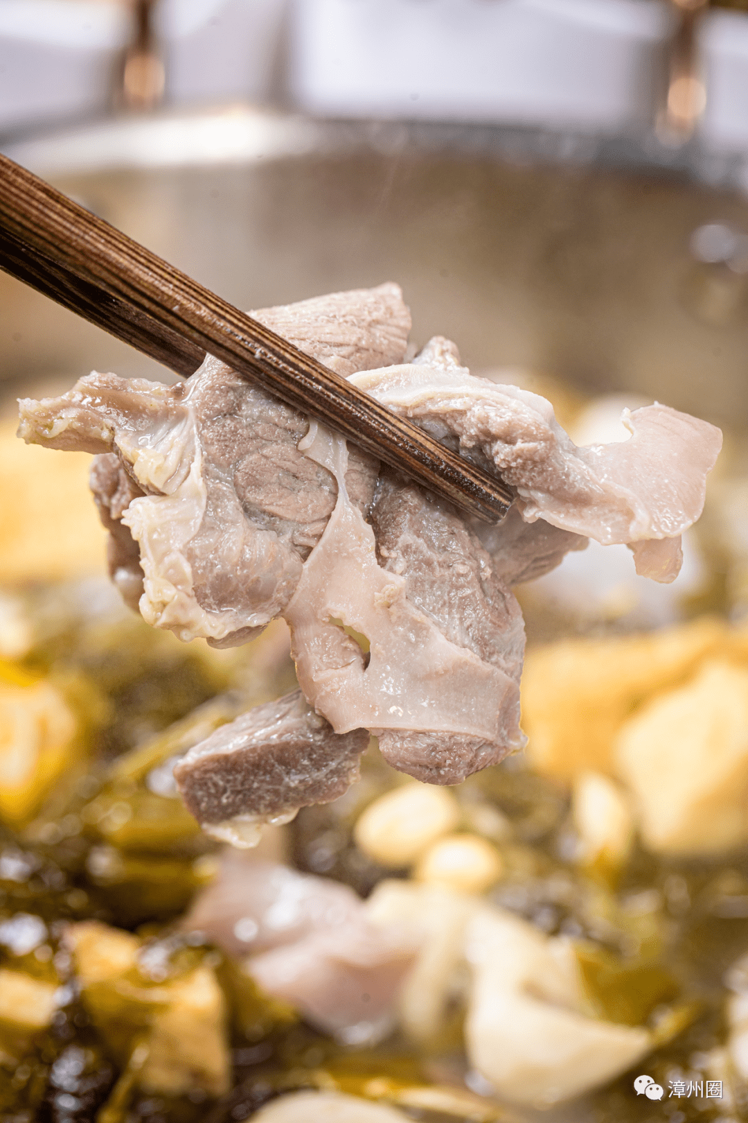 每天只卖100米红了7年的大肠咸菜火锅又开分店了漳州人怎么吃都吃不腻