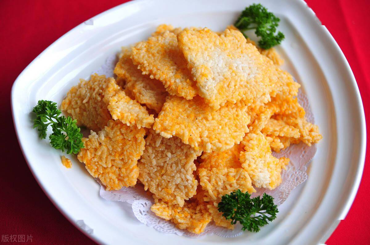 肉松海苔脆锅巴解决剩米饭的好方法焦黄酥脆的锅巴一口一个