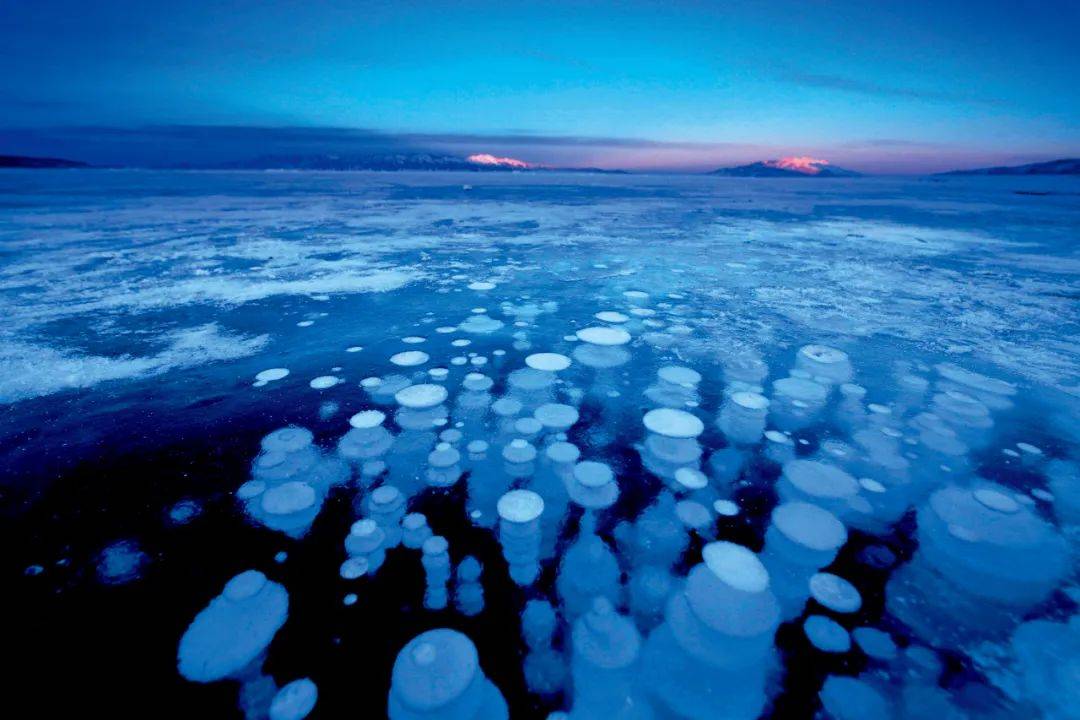 冰泡湖属于冬天的罕见冰雪奇景