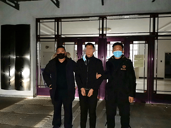 乌丹镇内19家商铺被盗郭某某被依法刑拘