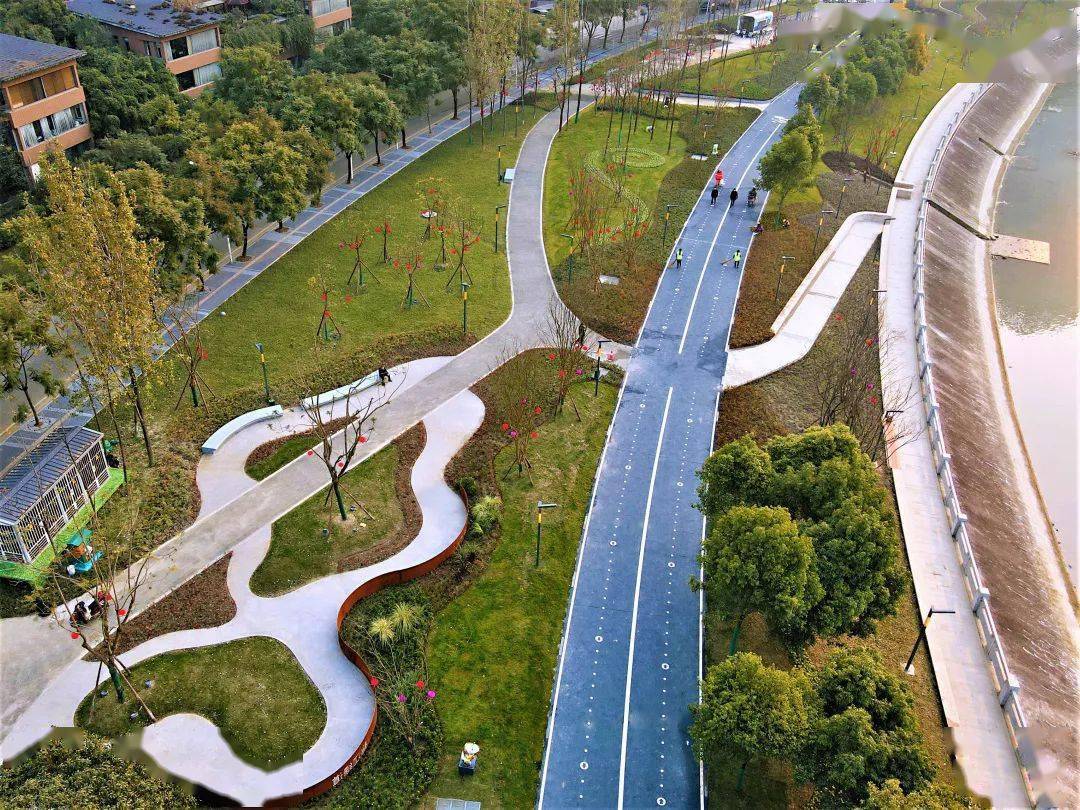 公司承建的锦江自行车专用道项目获成都市民点赞