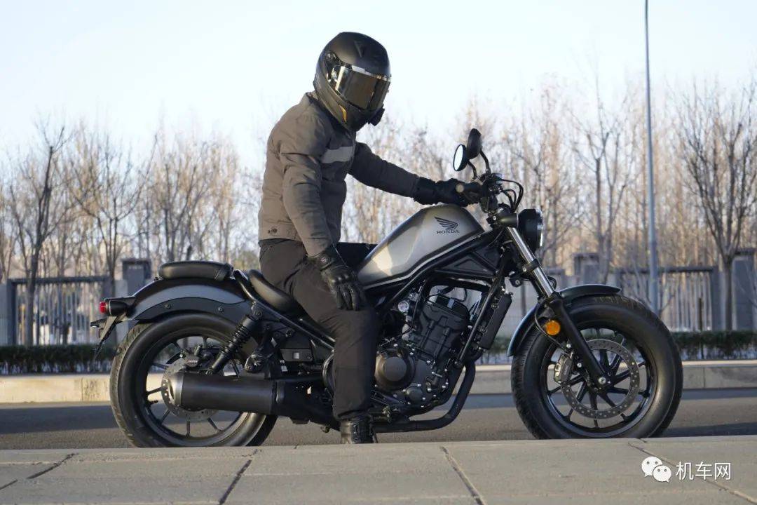 车评:本田cm300,简单纯粹的入门巡航车