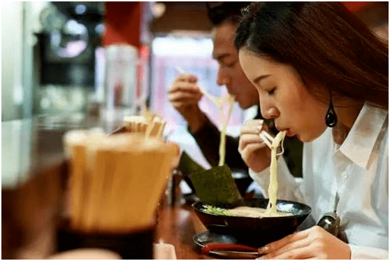 怎么学日本人吃饭 1bd4bddb2a0645429f30d7c15bf2cc07.png