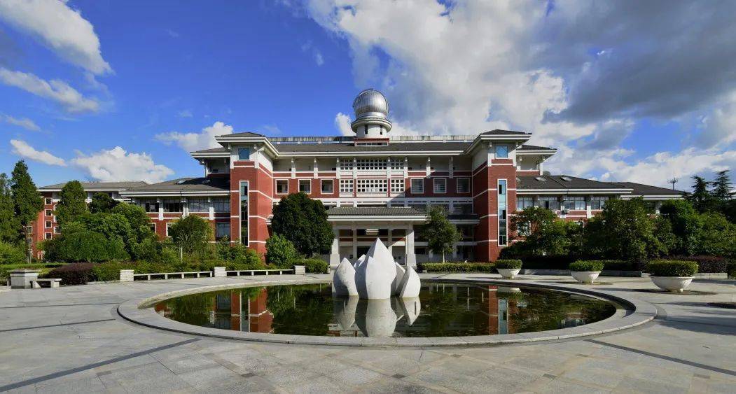 喜讯!龙泉一中获评浙江省第一届文明校园