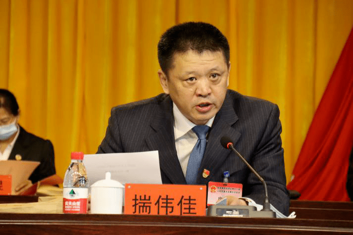 黄远志满票当选前进区人民政府区长方东昕出席会议