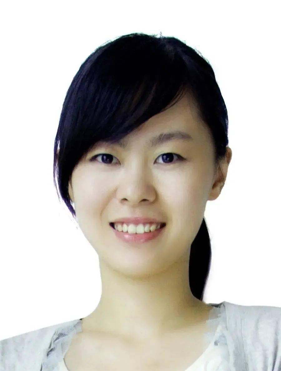 02工银瑞信基金袁芳任职期间最佳基金回报:288.47%.这是以前的她.