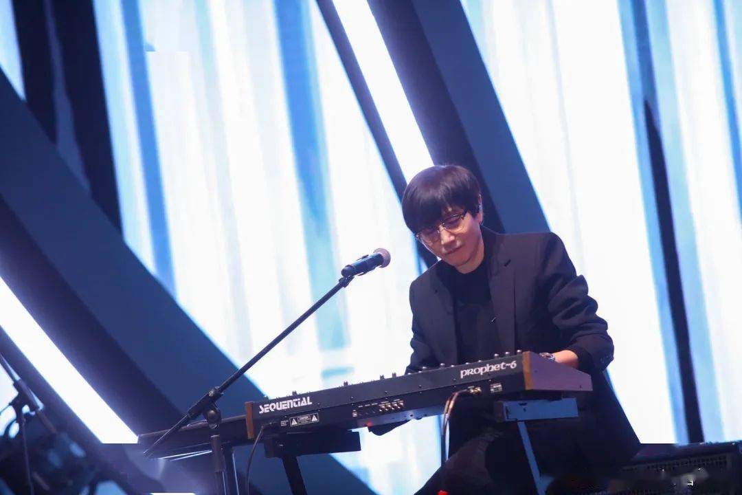 �μӿ������ɶ�,����ں���MV,���걻����Ʒ�ơ������ˡ�!