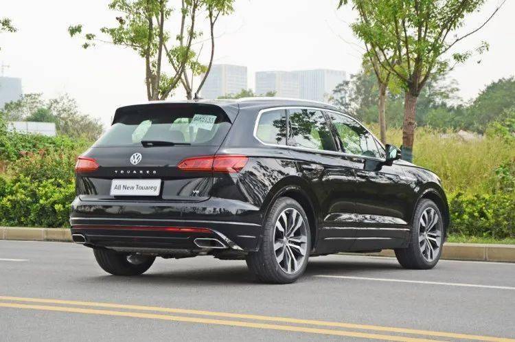 奥迪q7换壳2021款大众途锐新车型售6298万起