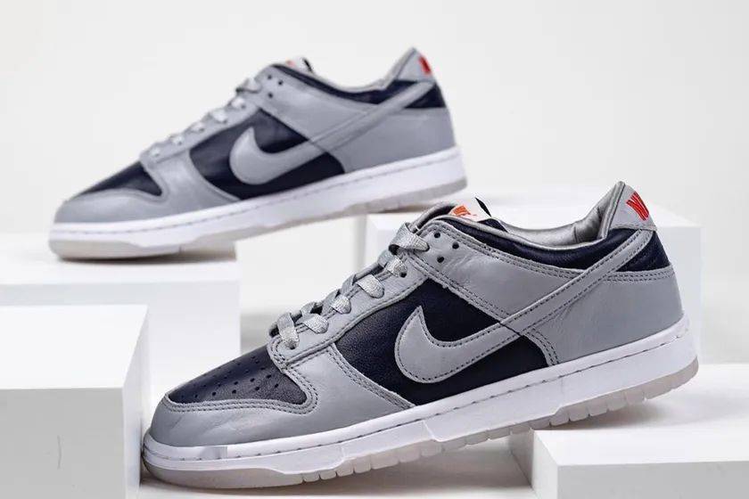 grey and navy dunks