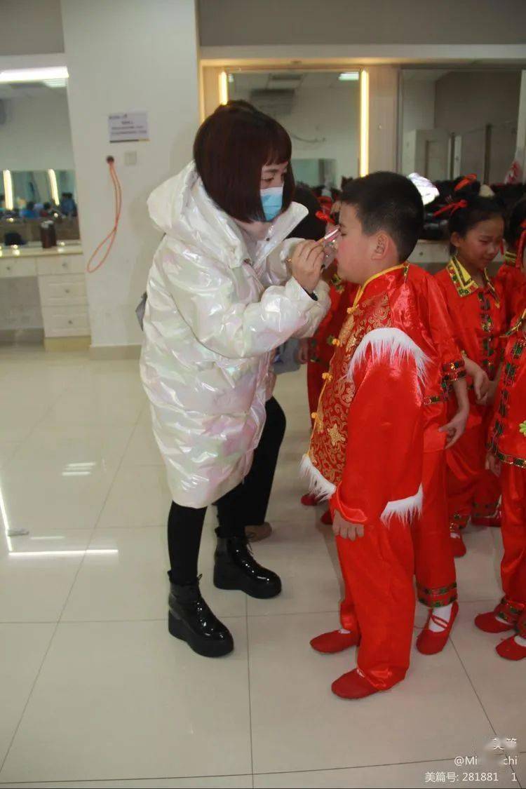 世宙中学小学部梦娃舞蹈参演内蒙古广播电视台少儿频道草原娃赞家乡