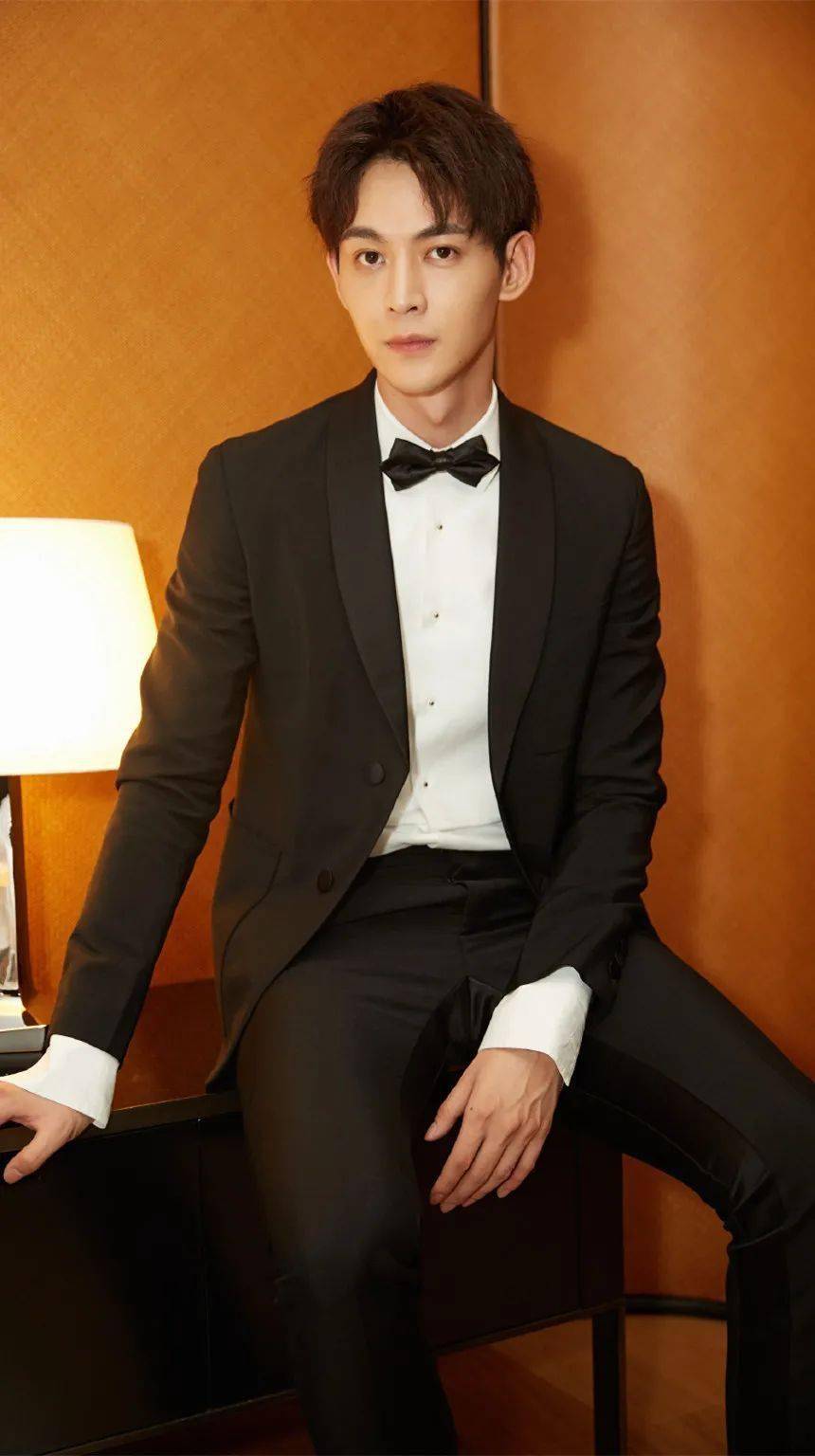 手机壁纸唐晓天