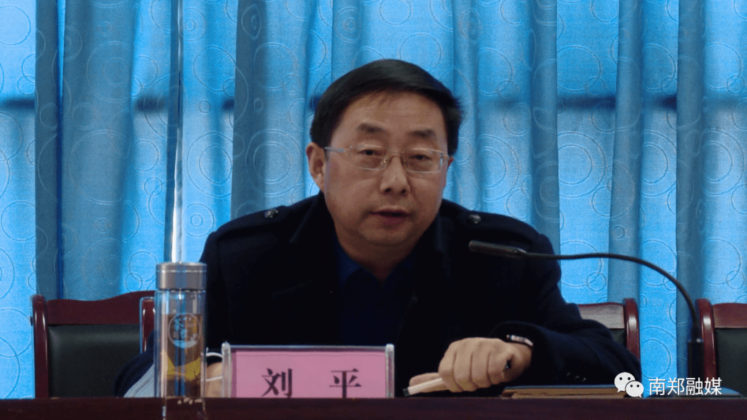 共计10.45万,南郑56名贫困生领到助学金了