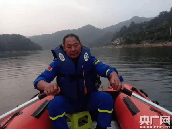 南阳蓝天救援队水域救援组组长赵春松不平凡的坚守
