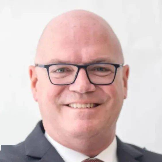 安利活动制作副总监bert lilore创始人兼执行总监beatrice remygeorge