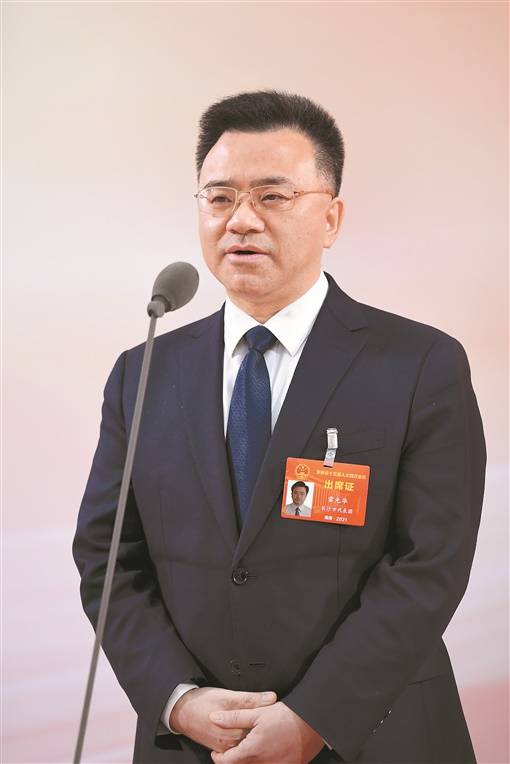 湘雅医院院长雷光华代表加强对患者冷链运输等从业史询问