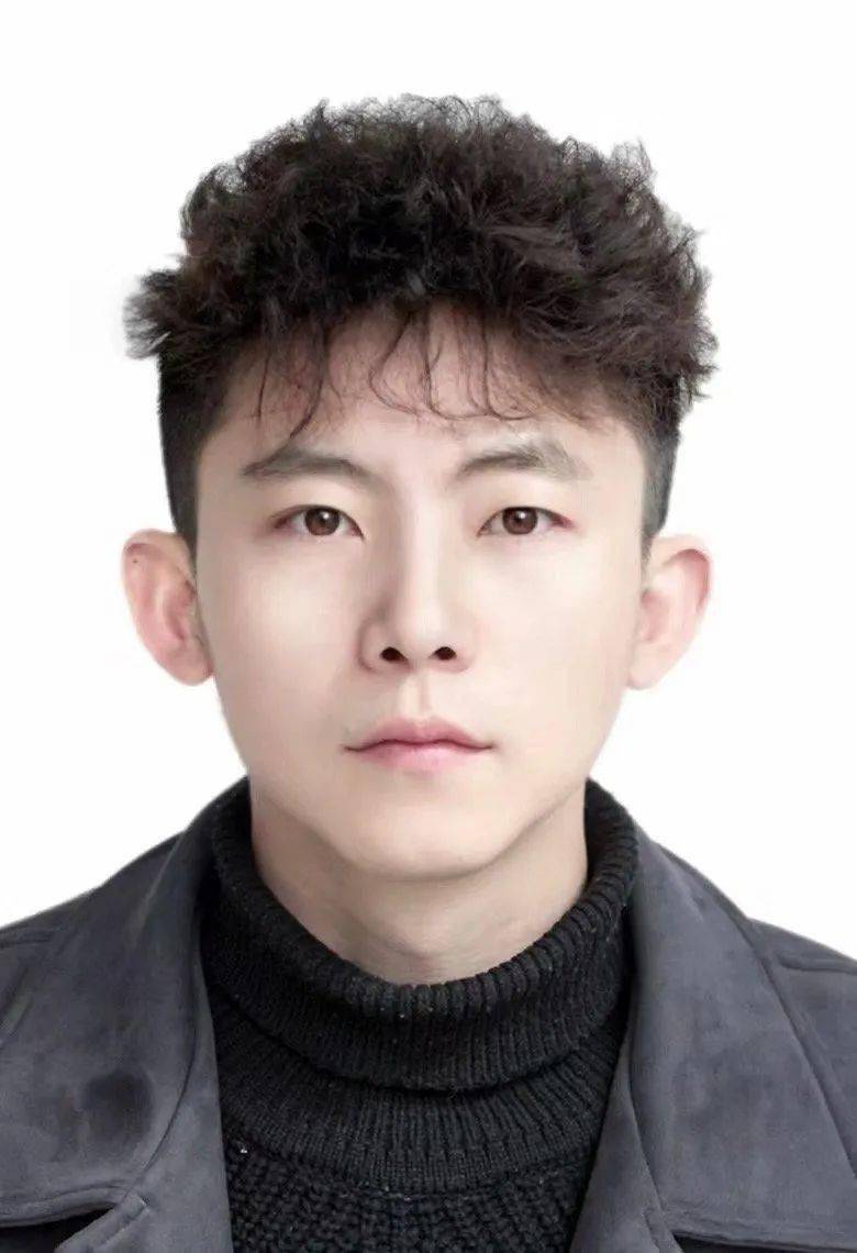 ▼@狐狸屎:没勒牙的我撞脸刘在石▼@今天也要努力的徐畅:这个时期经常