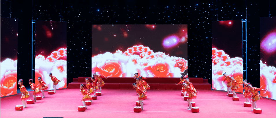 新闻综合频道)"艺璐有你 音舞同行"暨王璐舞蹈专场文艺晚会2021许昌