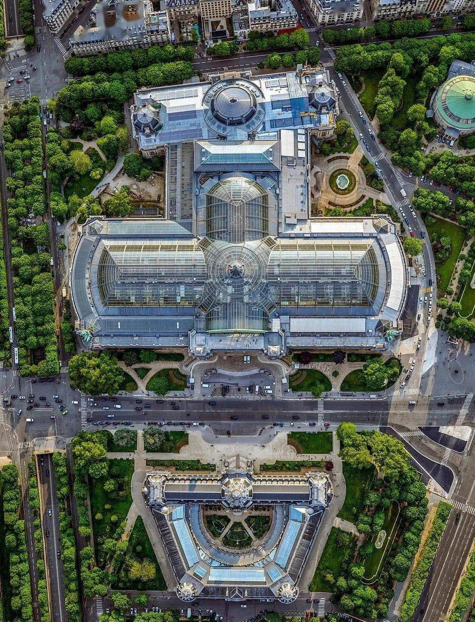 卢浮宫俯视图图片