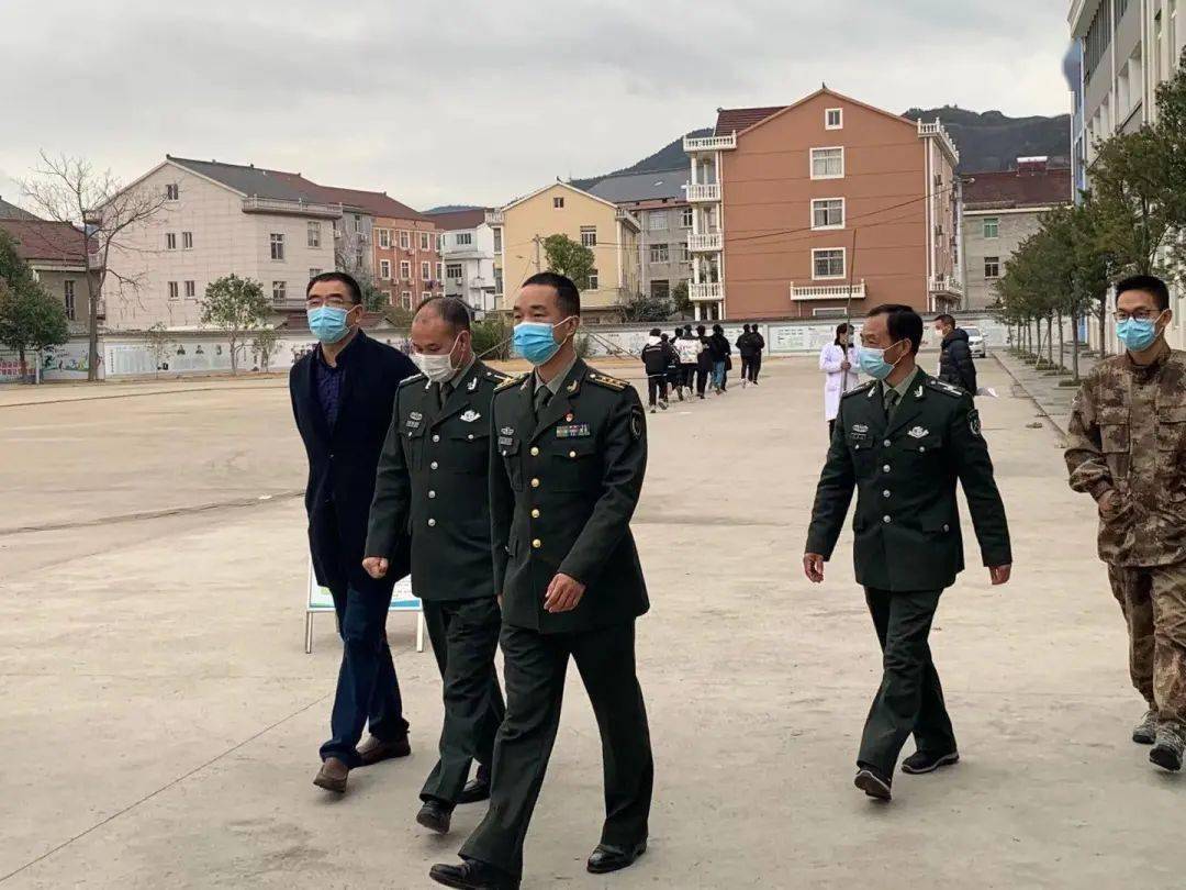 趁年轻去当兵健跳镇扎实开展春季征兵目测初检工作