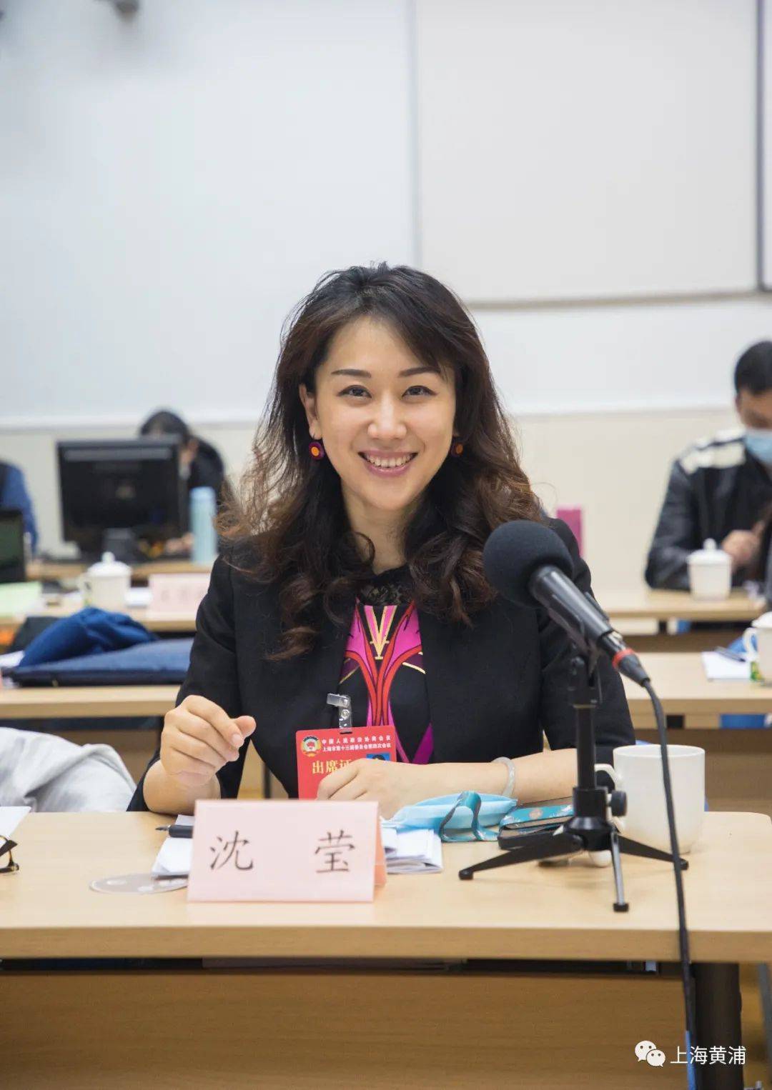 聚焦2021上海两会文化上云拉近舞台与观众距离