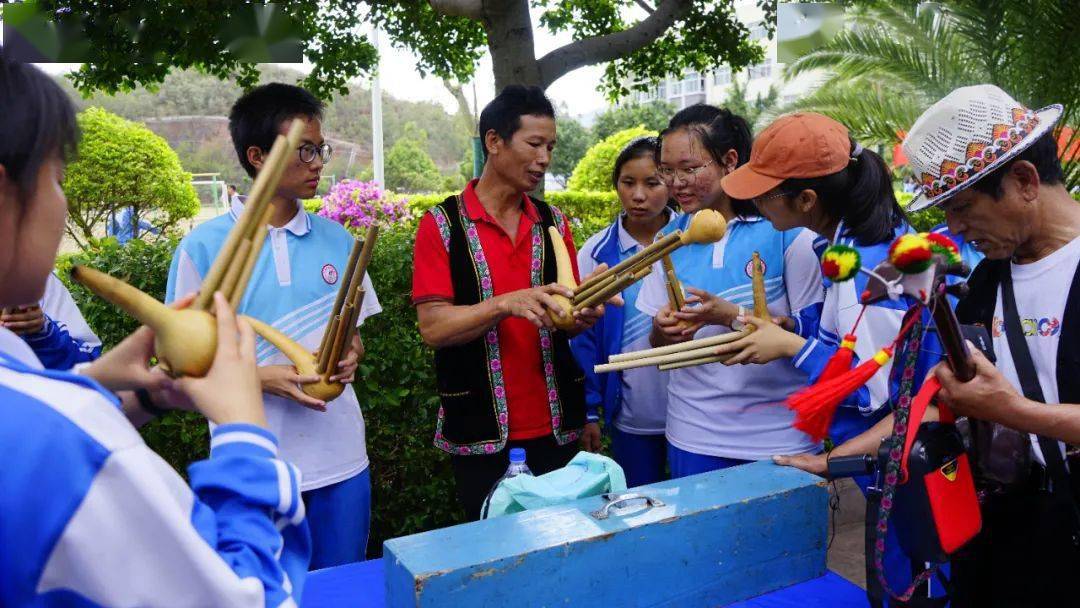 南涧民族中学图片