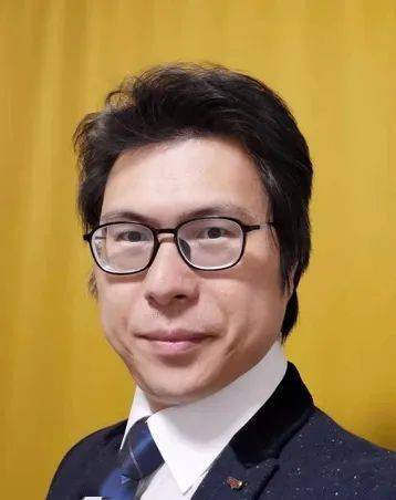 章永乐,浙江乐清人,北京大学法学学士(2002),美国加州大学洛杉矶分校