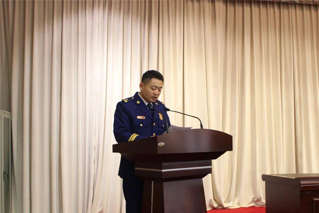 张榜桃常务副市长部署安全生产"十项制度"以及当前安全生产和消防安全