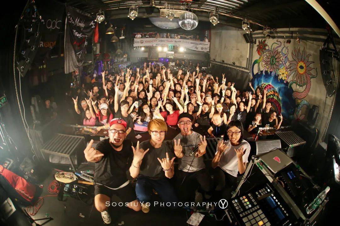 非常遗憾,因疫情管控等不可抗力因素,"镜花缘"乐队无法参演本次"真