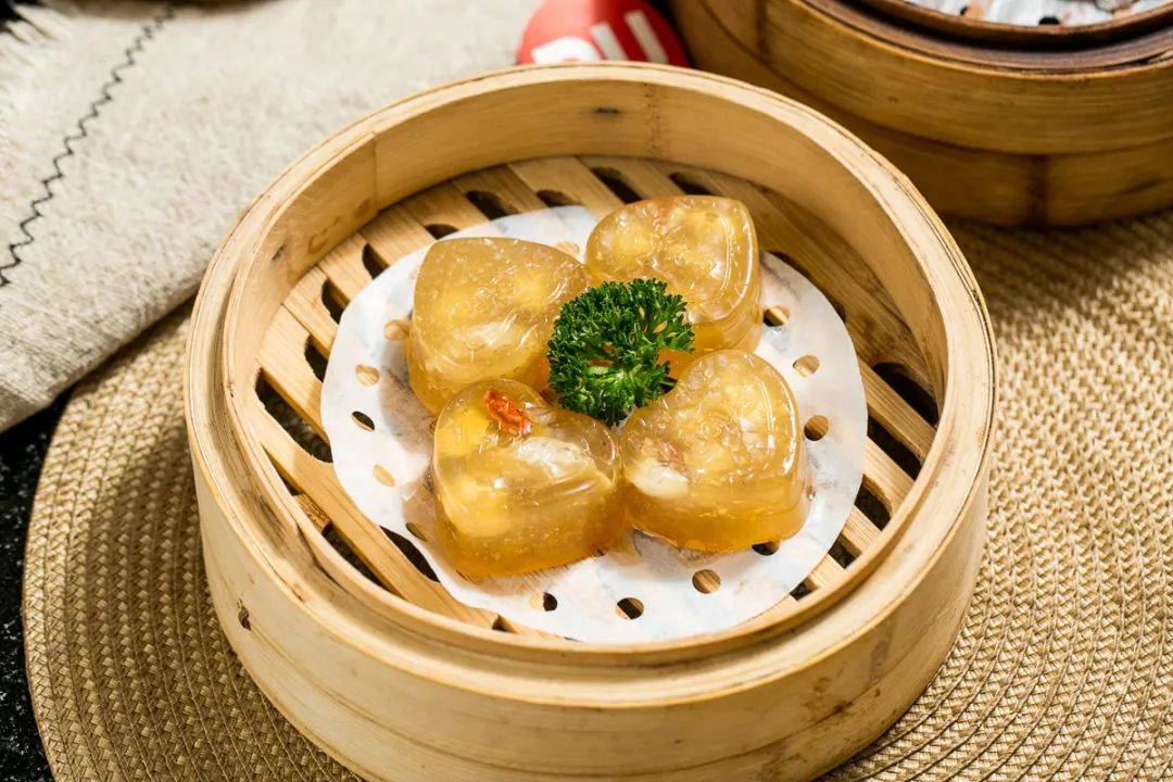 软糯蒸凤爪,细嫩虾饺皇.现蒸现吃,一口尝鲜!感受粤式早茶的魅力时刻!