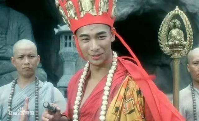 48岁赵文卓时隔28年再度演绎“大威天龙”！曾自曝用数字代替台词_青蛇