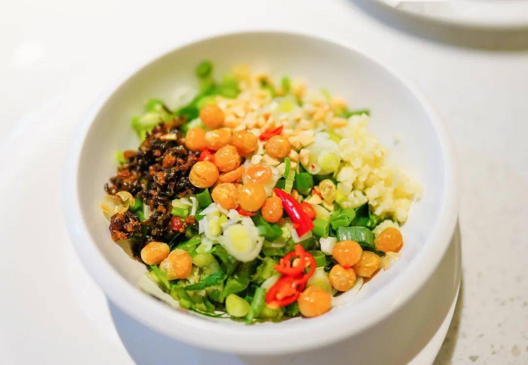 美食蛙秘书麻椒鱼鱼肉和美蛙的精妙搭配如此美妙