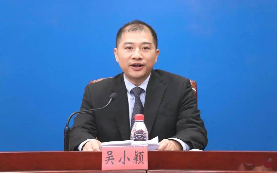 发布会上,吴小颖介绍福建人社部门近期针对疫情常态化防控所做的工作