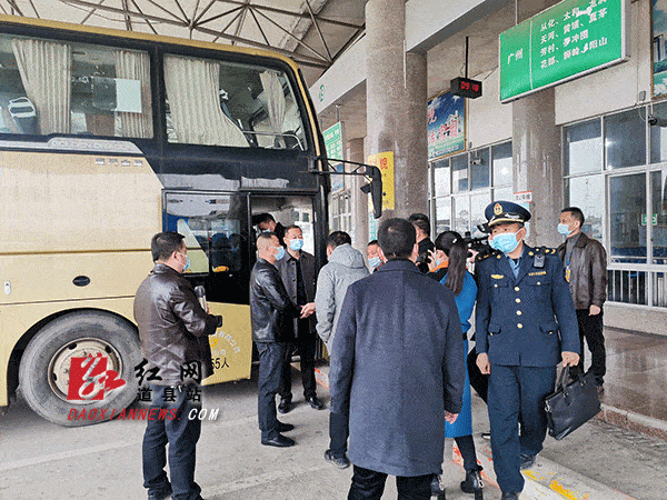 道县:杨三信带队开展春运安全检查督导