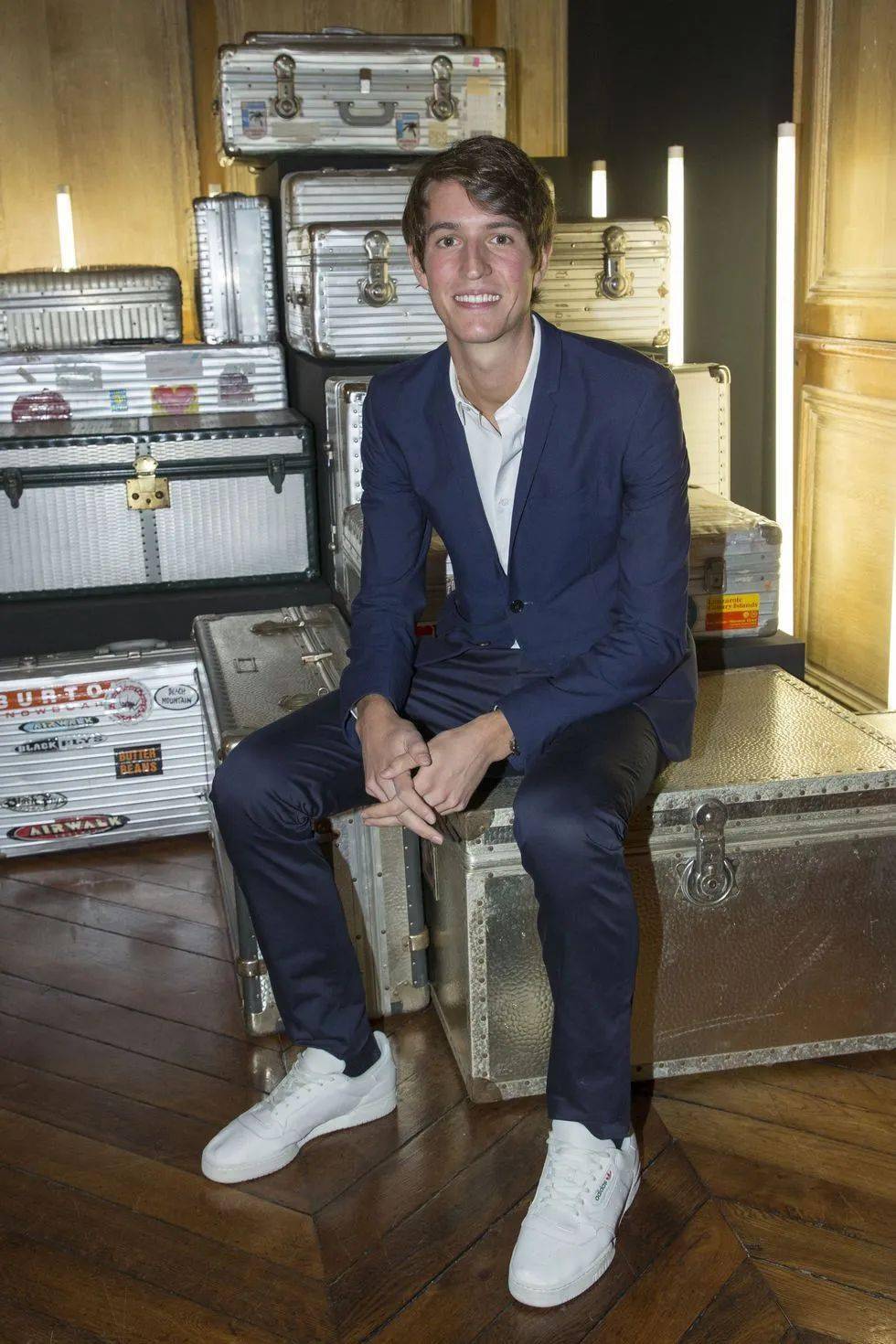 壕砸158亿接手蒂芙尼,真·玛丽苏·富二代男主,竟然被她拿下?