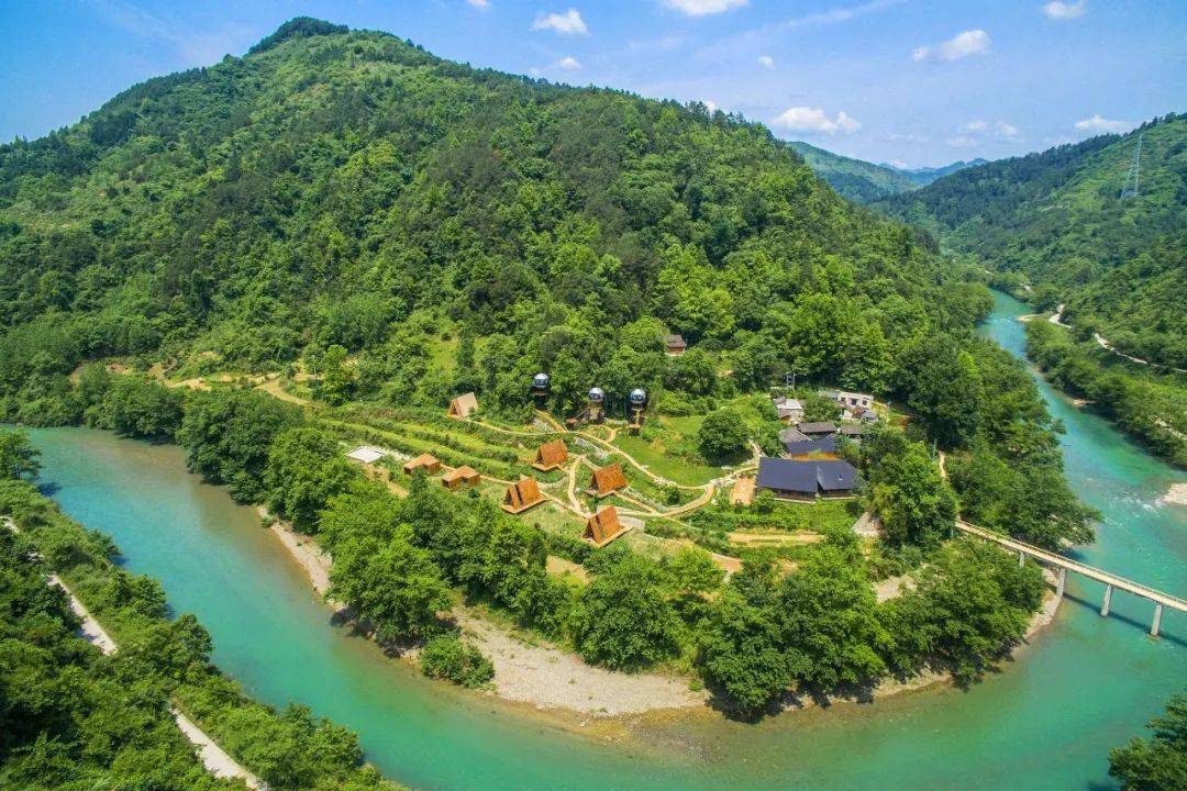 我们去做公益的地方分红啦