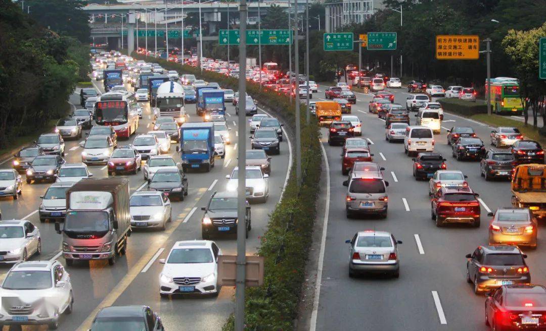 旅游自驾还是坐车好 8a0158fbf6eb4298a3613b7c92aba959.jpeg