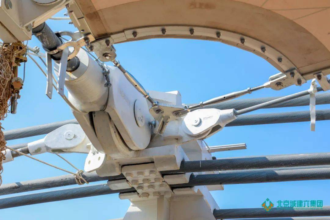 结构三亚体育场屋面系统完工钢索膜结构