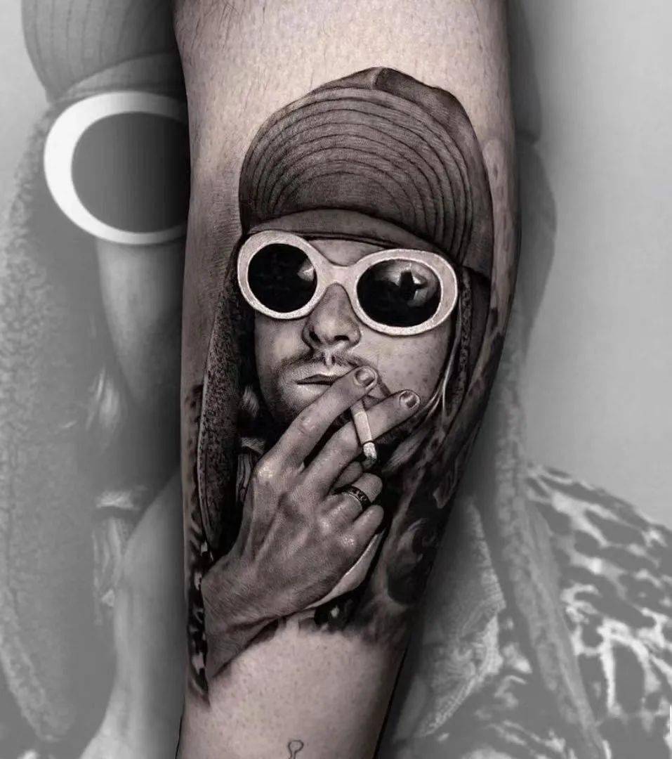 地下摇滚风格纹身