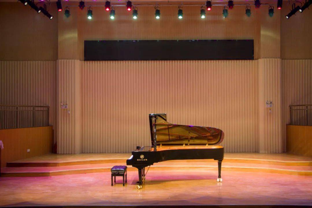 聚焦海伦丨海伦钢琴入驻高校音乐厅