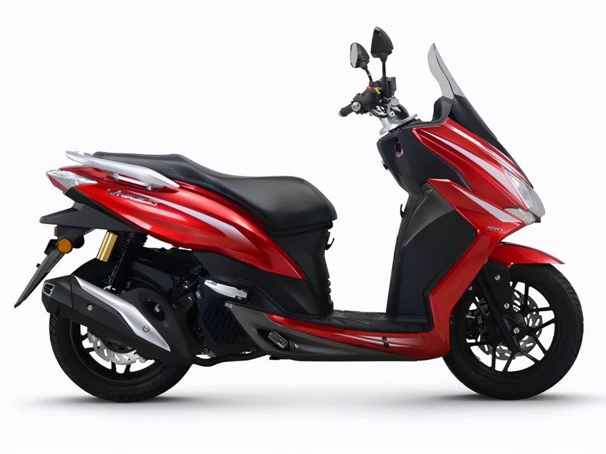 大阳摩托"品牌像下饺子一样,陆续推出了200cc天昴adv,300t大踏板,200