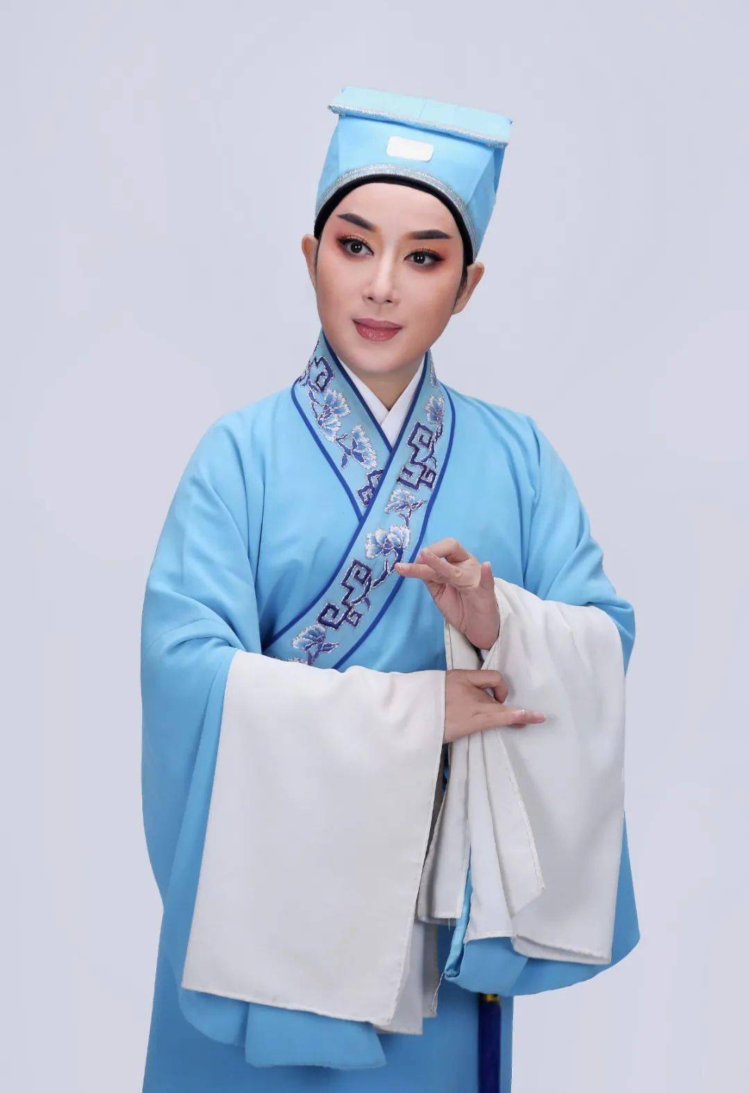 共赏经典大戏传承良好家风浙江小百花立团之作五女拜寿