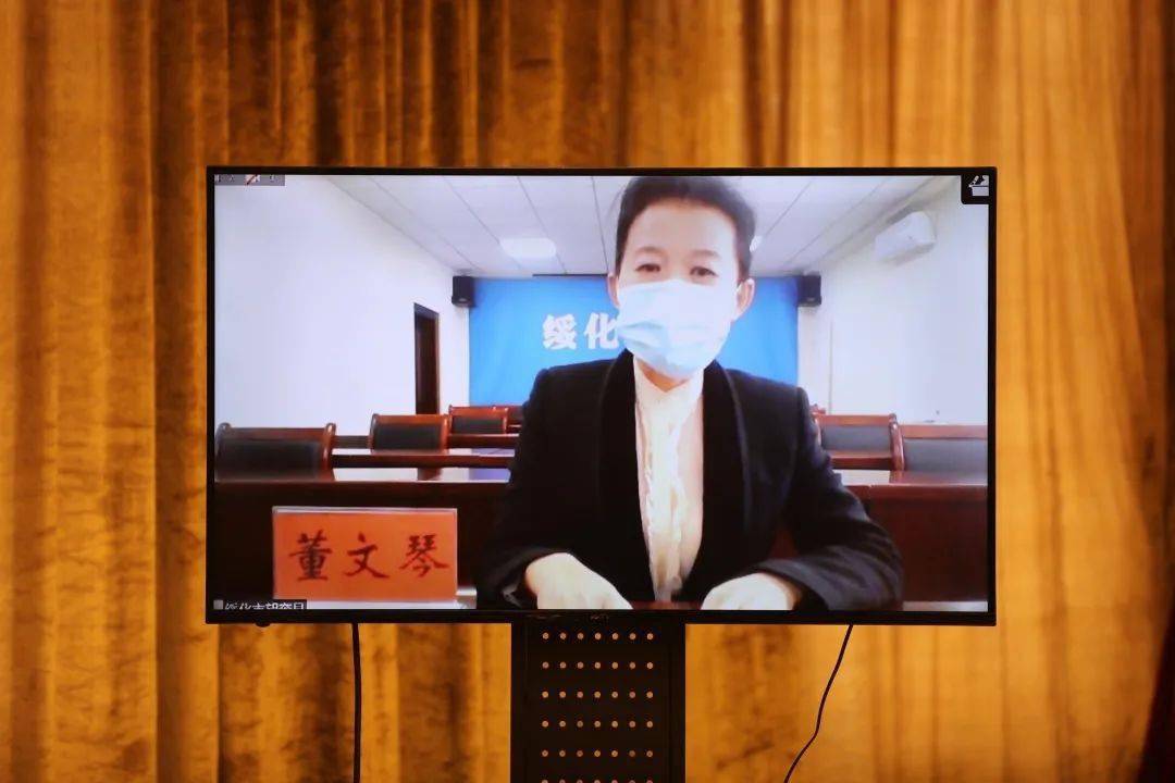 董文琴表示,疫情发生以来,绥化各级党委政府始终高度重视统筹推进疫情